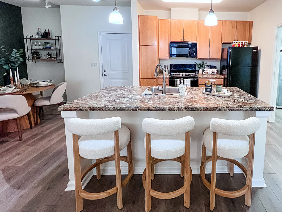 Tgm Creekside Village – photo 1