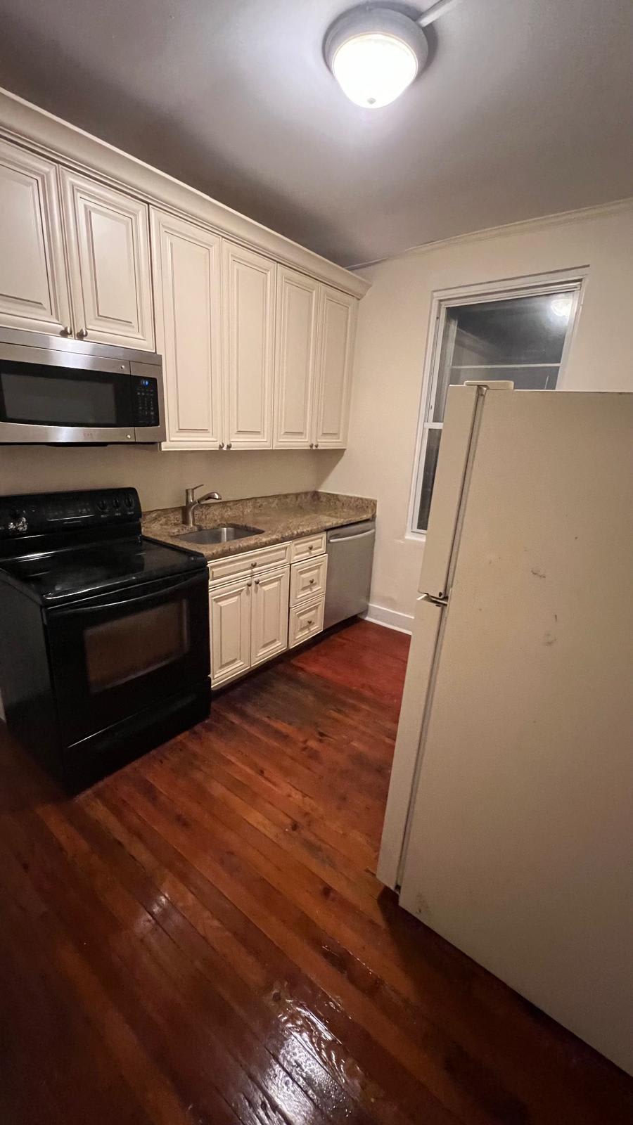 1221 N Frazier St – photo 5