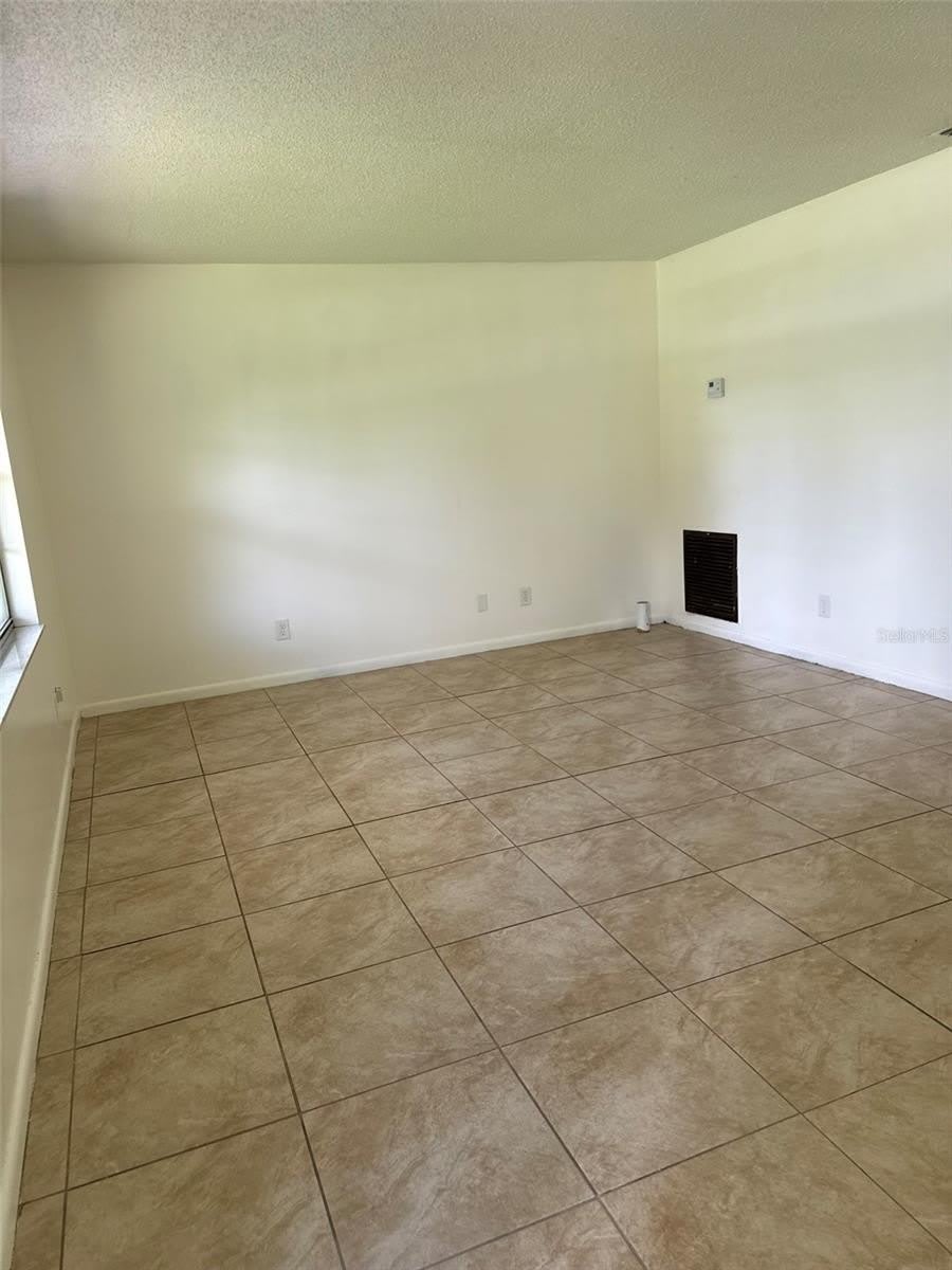 2321 NE 39TH Street – photo 2
