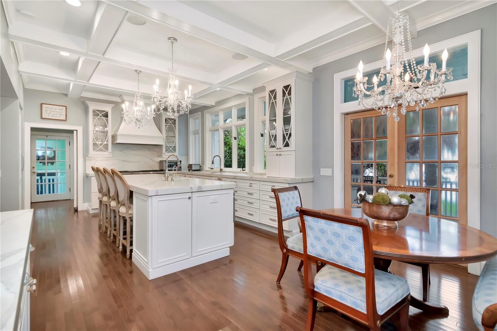 6220 BAYSHORE Boulevard – photo 2