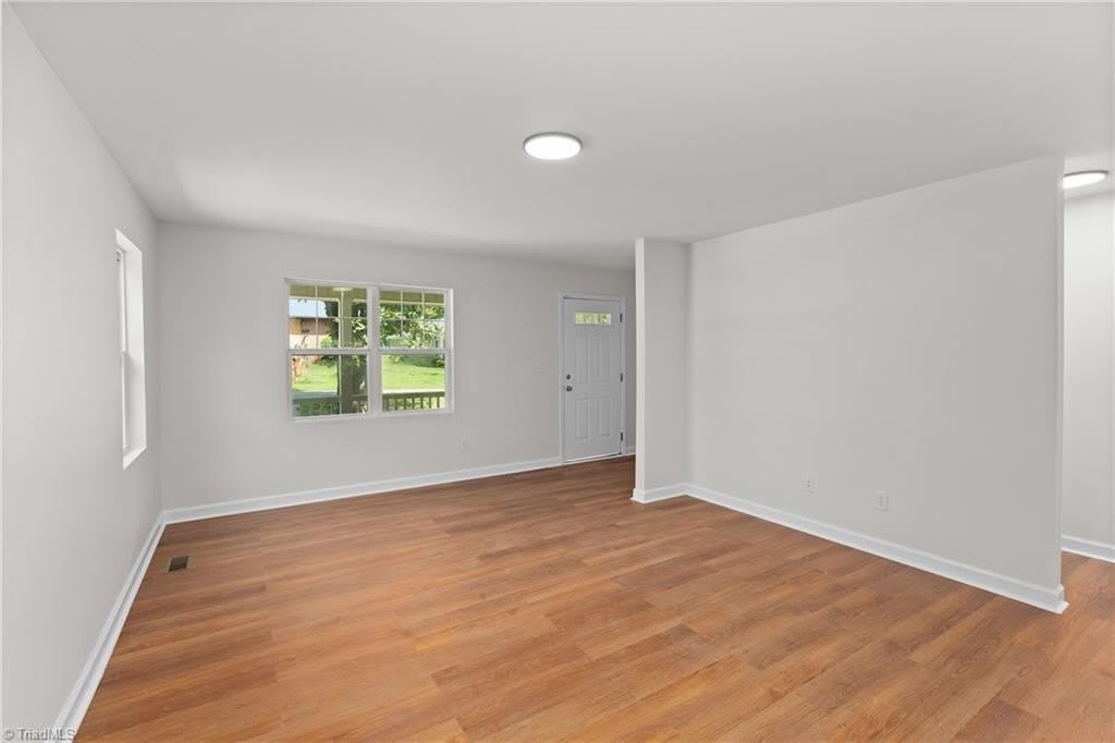 2816 Ansonia Street – photo 2