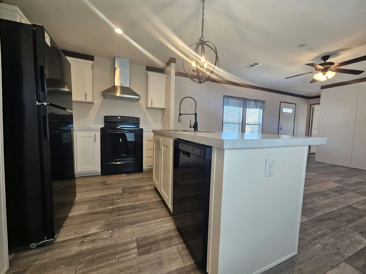 436 Suwanee Drive – photo 3