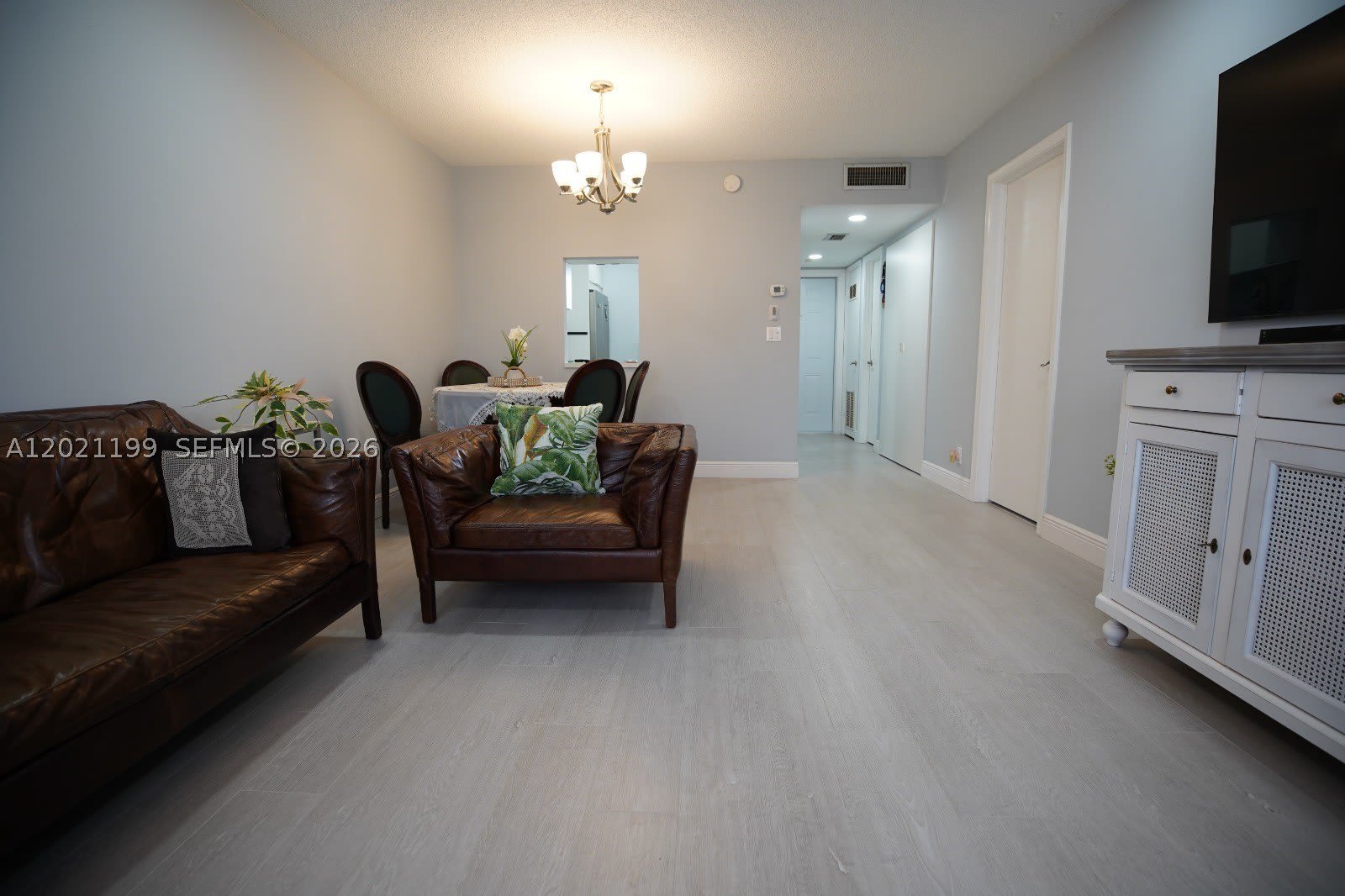 251 Berkley Rd – photo 3