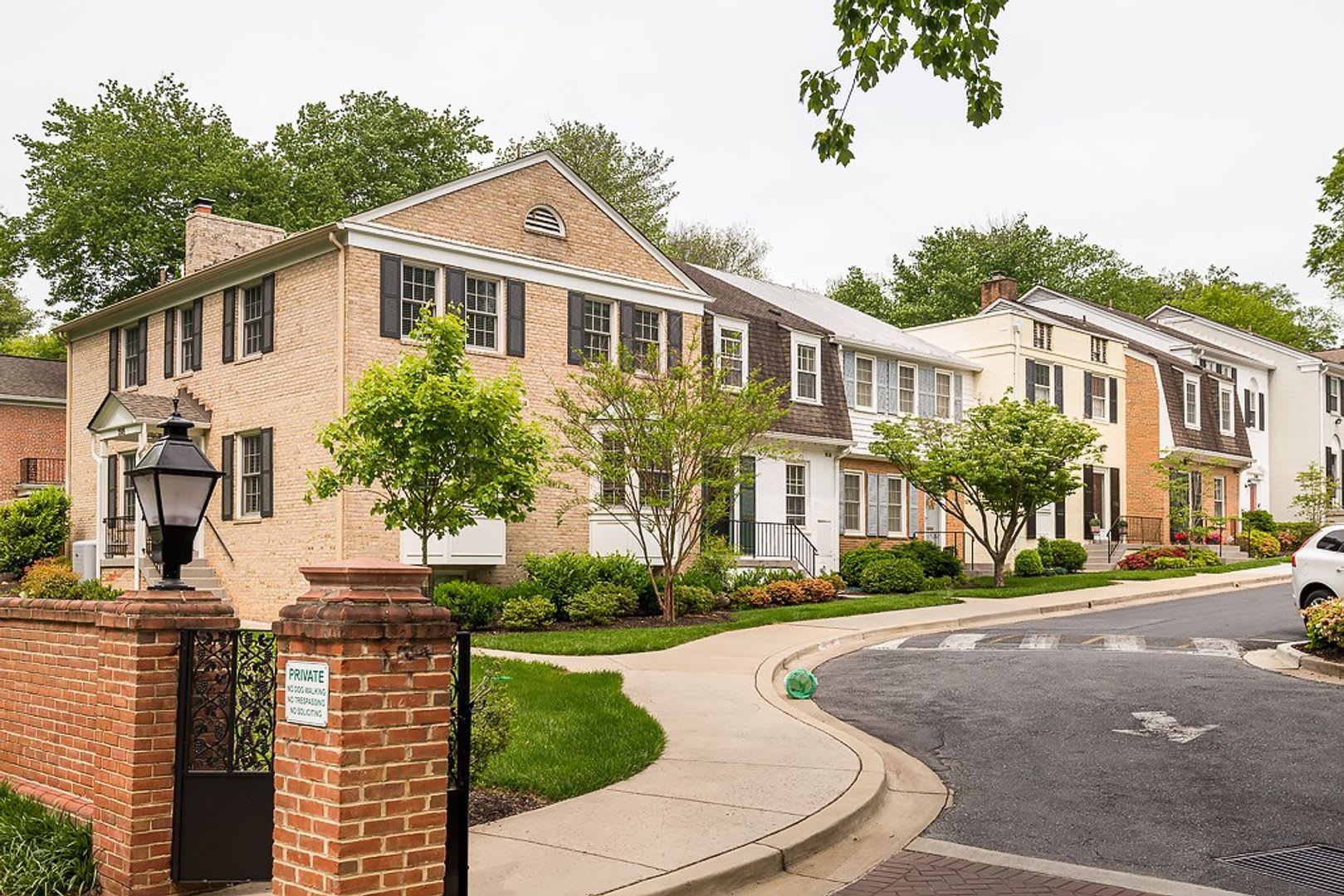 Rarely Available Charming Chevy Chase Patio Townhome at The Hamlet – photo 2