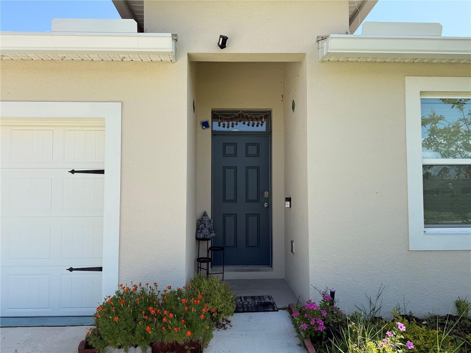 2250 HIDDEN PALM Drive – photo 4