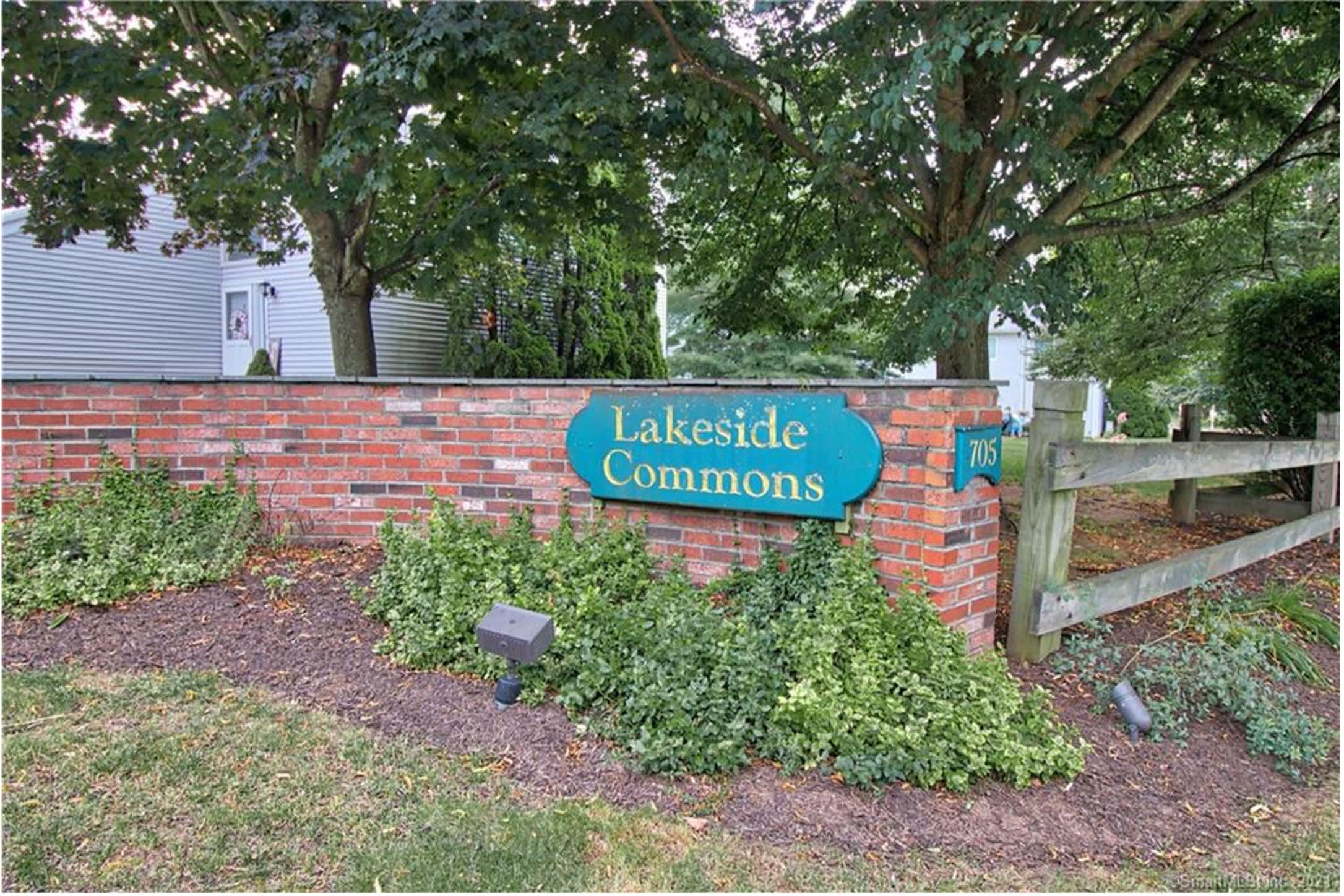 705 Lake Ave – photo 1
