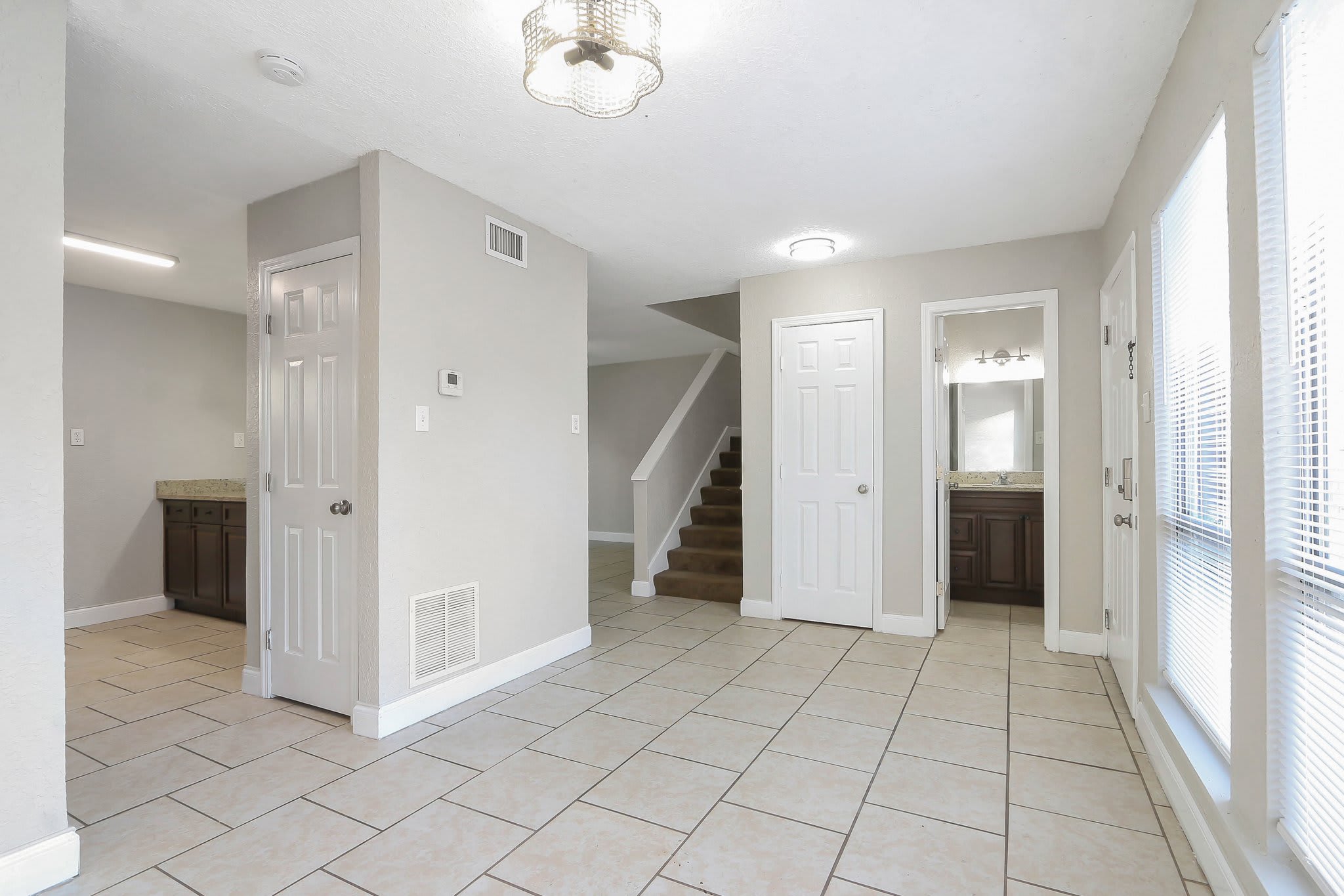 1833 Warringwood Dr Apt C-3 – photo 3