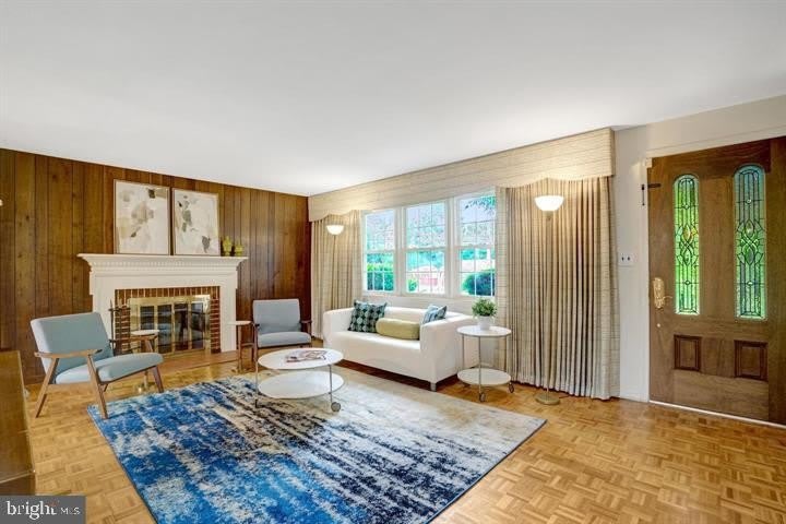 4902 RAVENSWORTH Road – photo 3