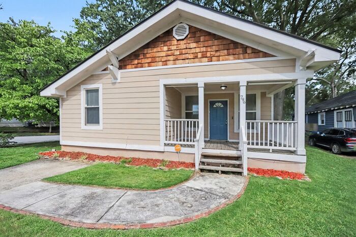 796 Peeples Street Southwest – photo 2