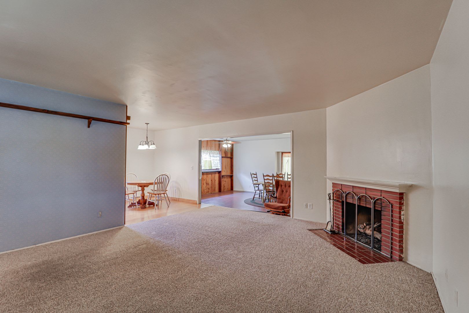 3 Bedroom in SW Bakersfield – photo 4