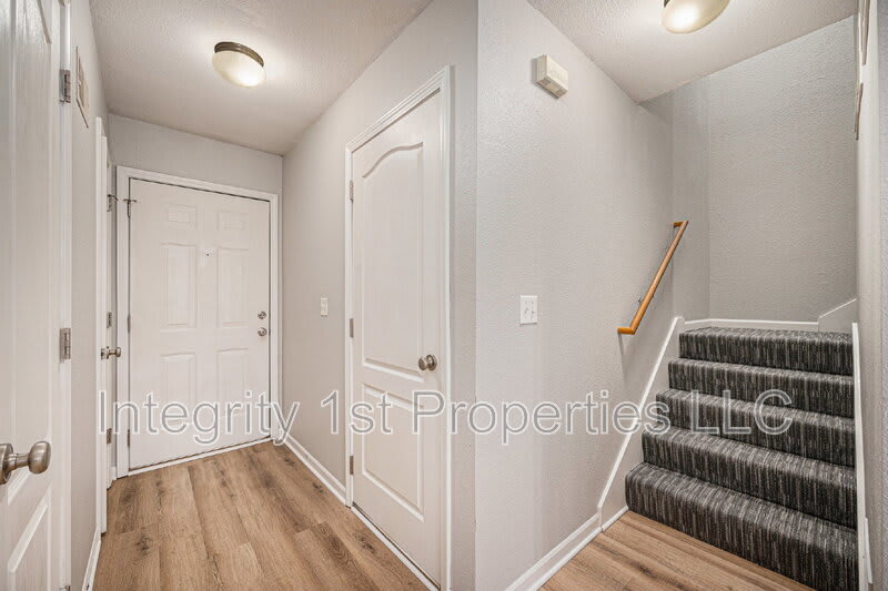 5943 NW 90th Ter – photo 4