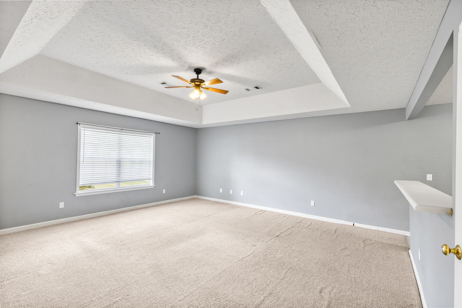 Now Available! 3 Bed 3 Bath Duplex – photo 3