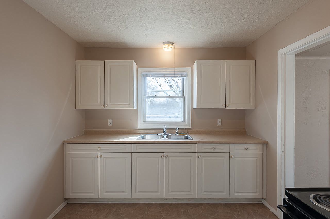 2301 S Milton Dr – photo 2