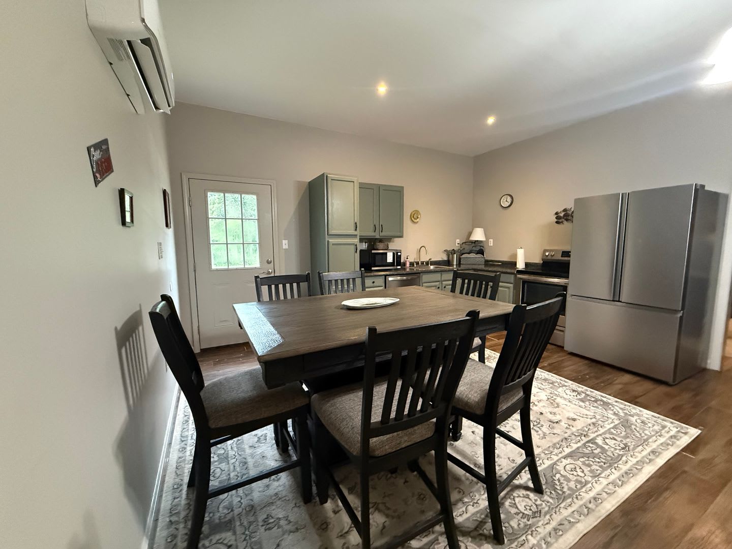 2 Bedrooms, 1 Bathroom – photo 4