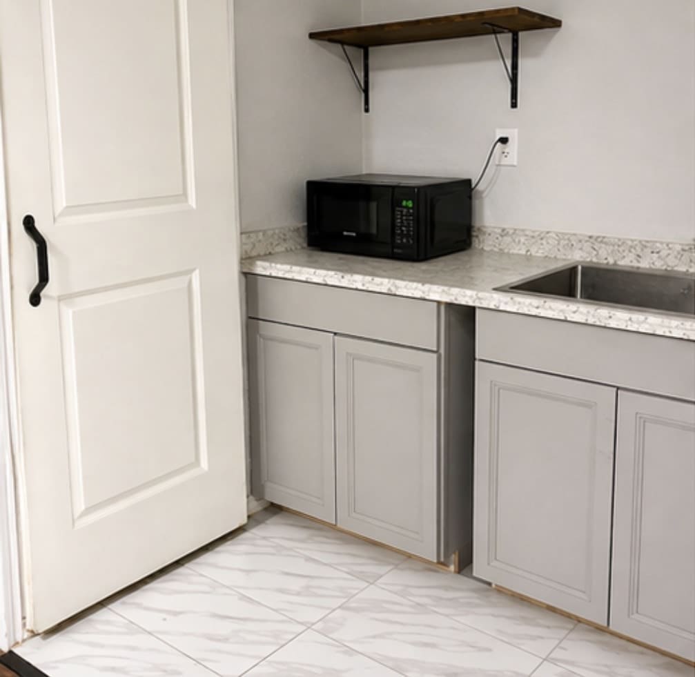 2525 Ave B – photo 4