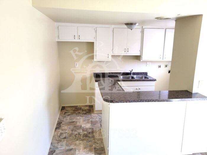 2704 Humbert Avenue – photo 5