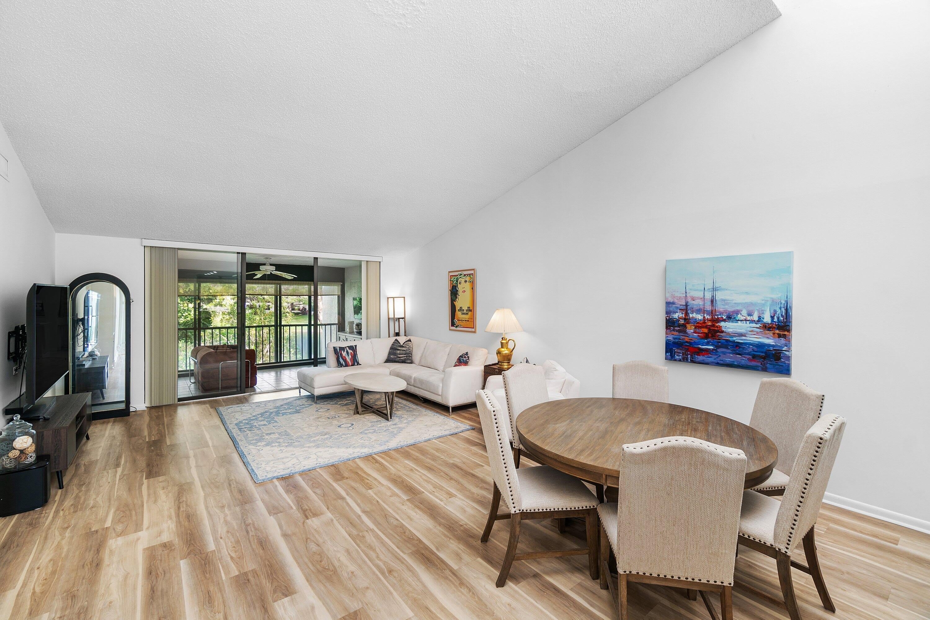 61 Eastgate Drive – photo 2