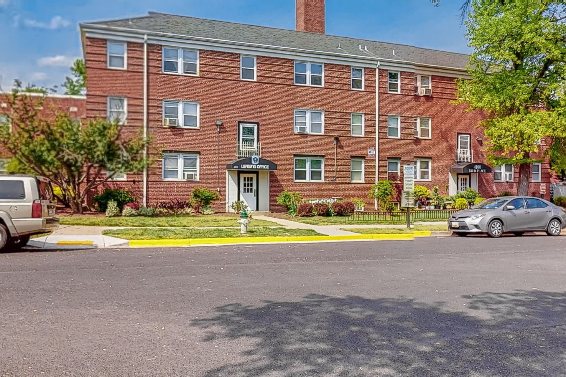 Hillcrest Village Apartments – photo 4