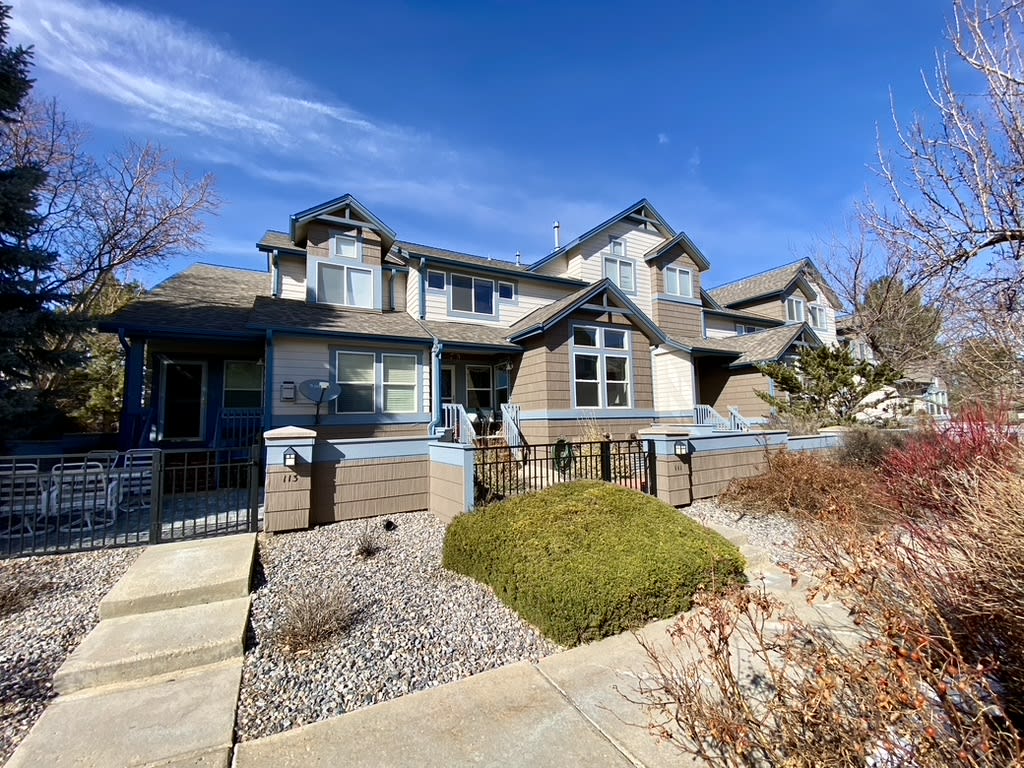 111 Rowena Place – photo 1