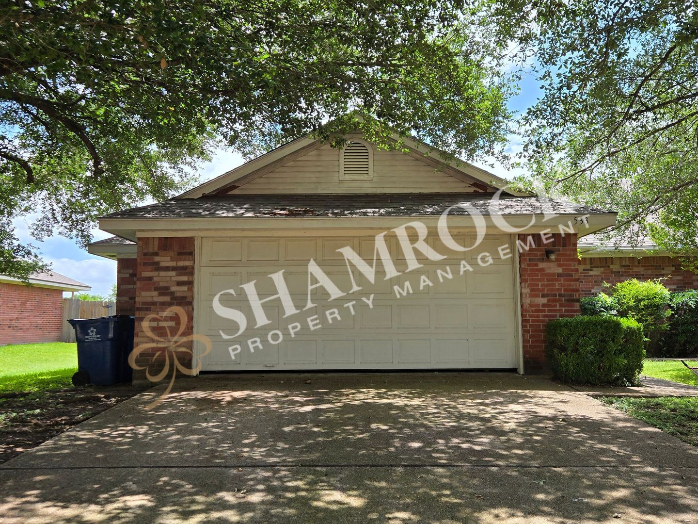 3/2 Duplex near Hewitt Park – photo 1