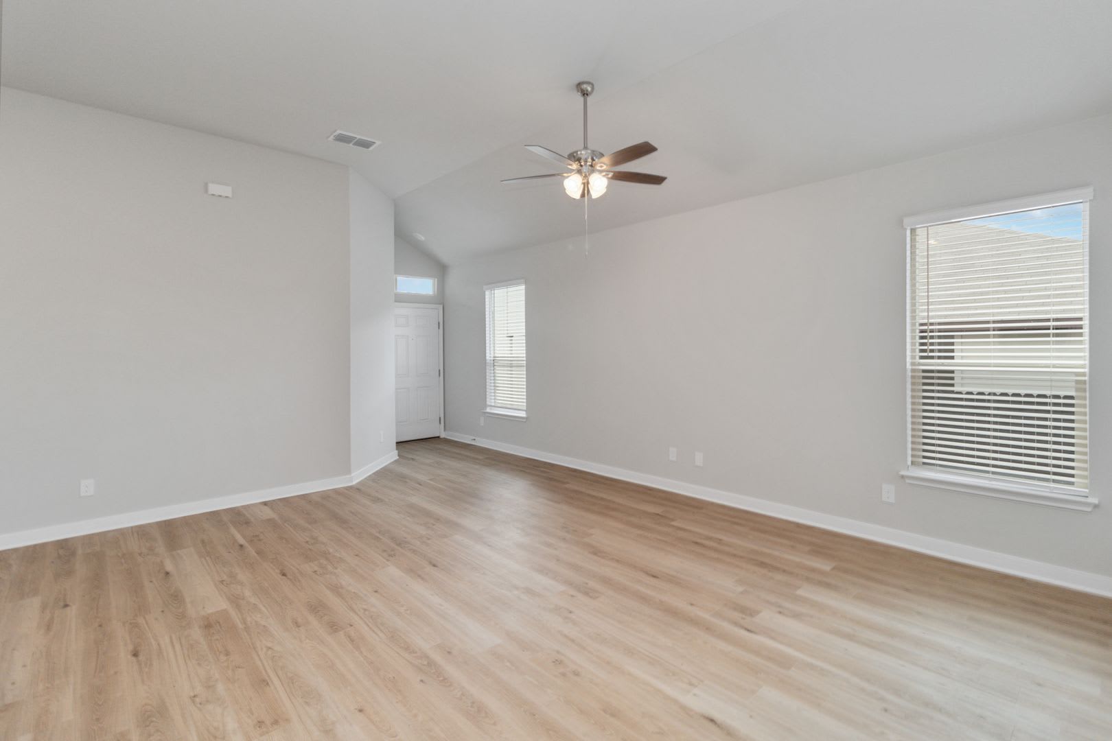 Brand-New 3-Bedroom Emma Park Home with Private Yard & 2-Car Garage – photo 4