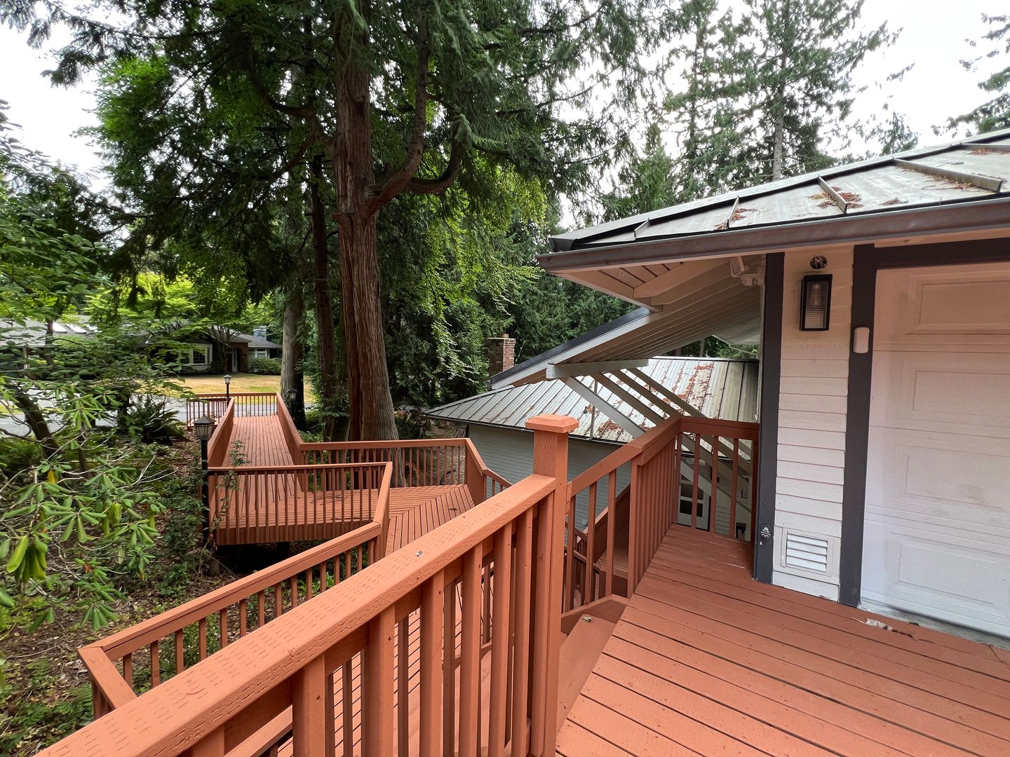 Freshly Remodeled 5BR Home in Prime Bellevue Enatai – photo 3