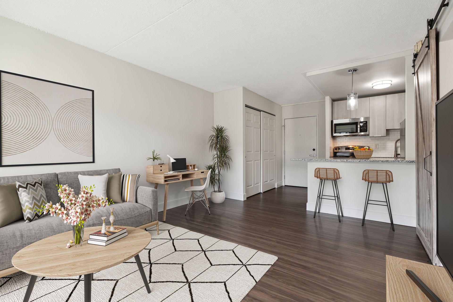 Center Square Apartments – photo 1