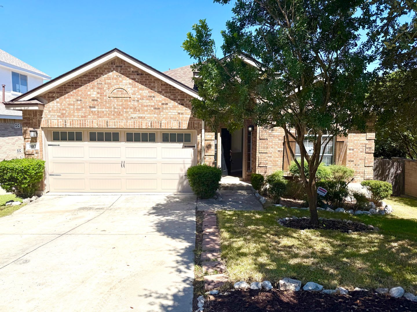 Application Received Move In Special 3Br 2Ba In Gated Promontory Pointe Stainless Appliances 2 Car Garage – photo 1