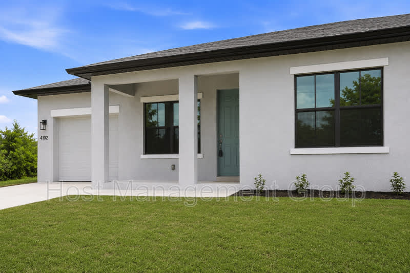 4102 E 7th Street – photo 2