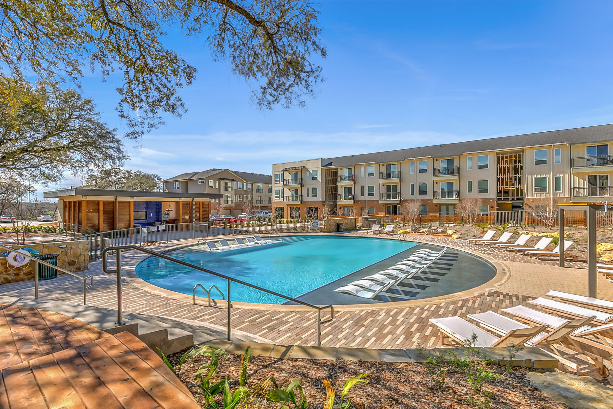 The Scenic at River East – photo 4