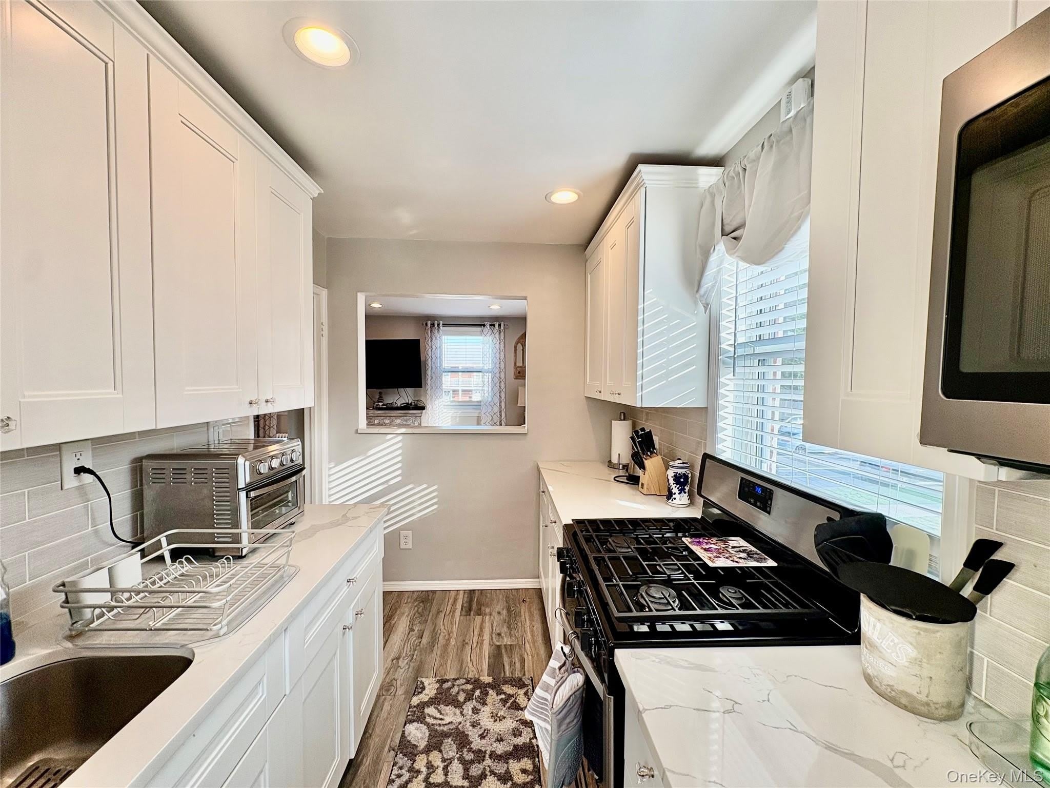 260-08 74th Avenue – photo 3