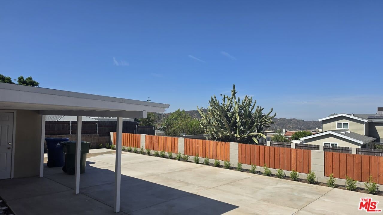 10323 Samoa Ave – photo 5