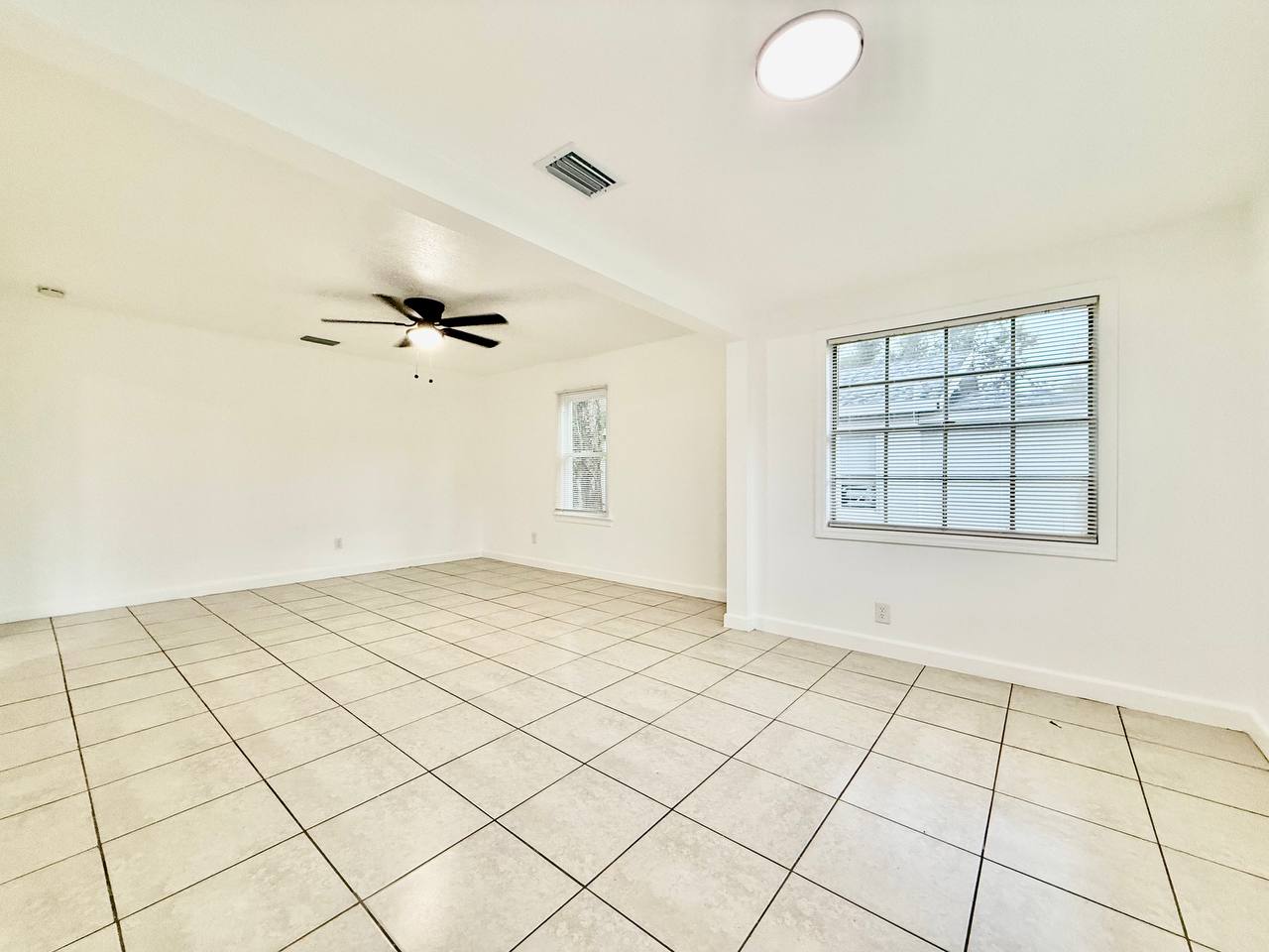 8004 N Marks St – photo 4