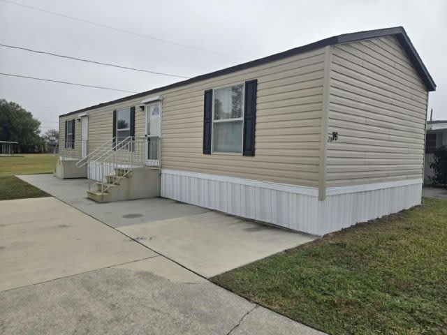 76 Stebbins Drive – photo 1