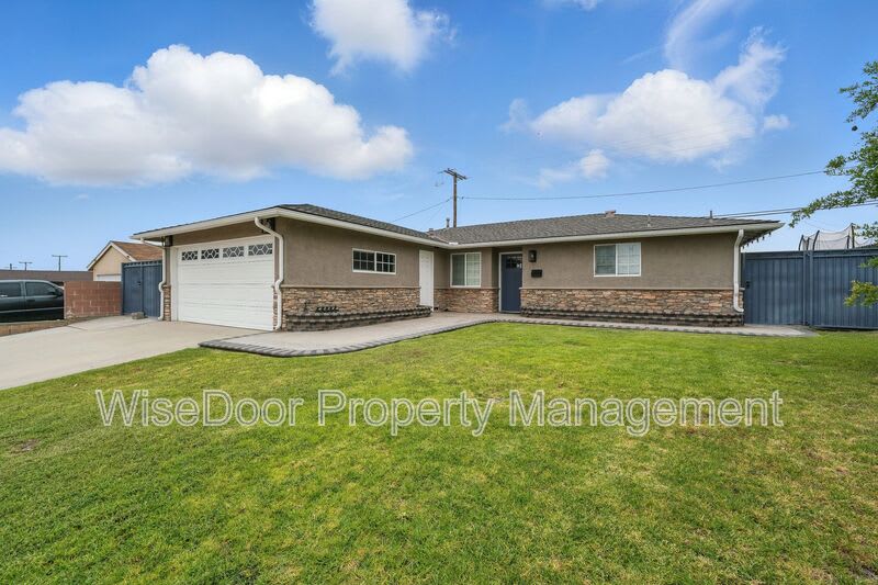 387 E Nubia St – photo 3