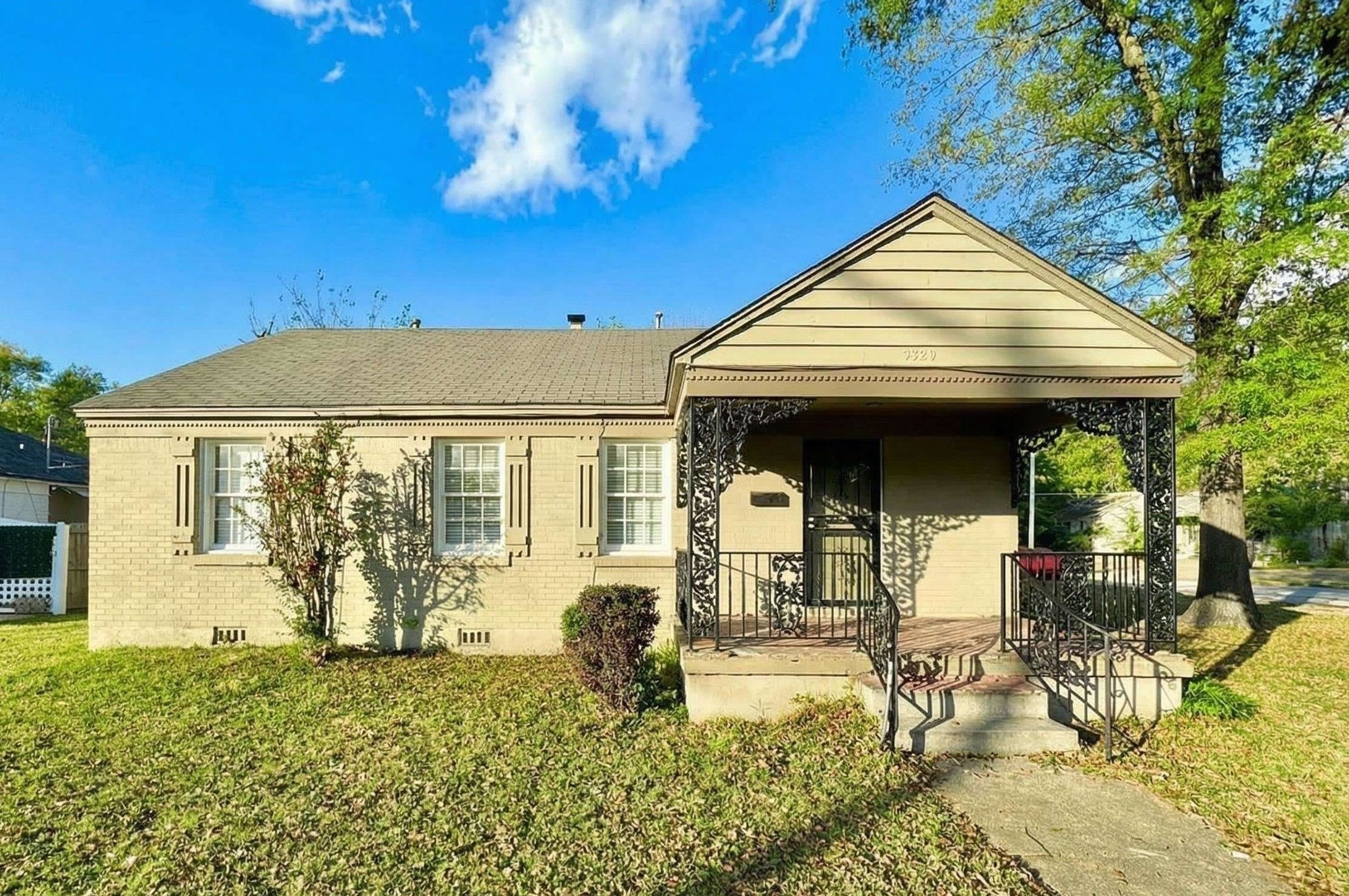 3880 SPOTTSWOOD Ave – photo 1