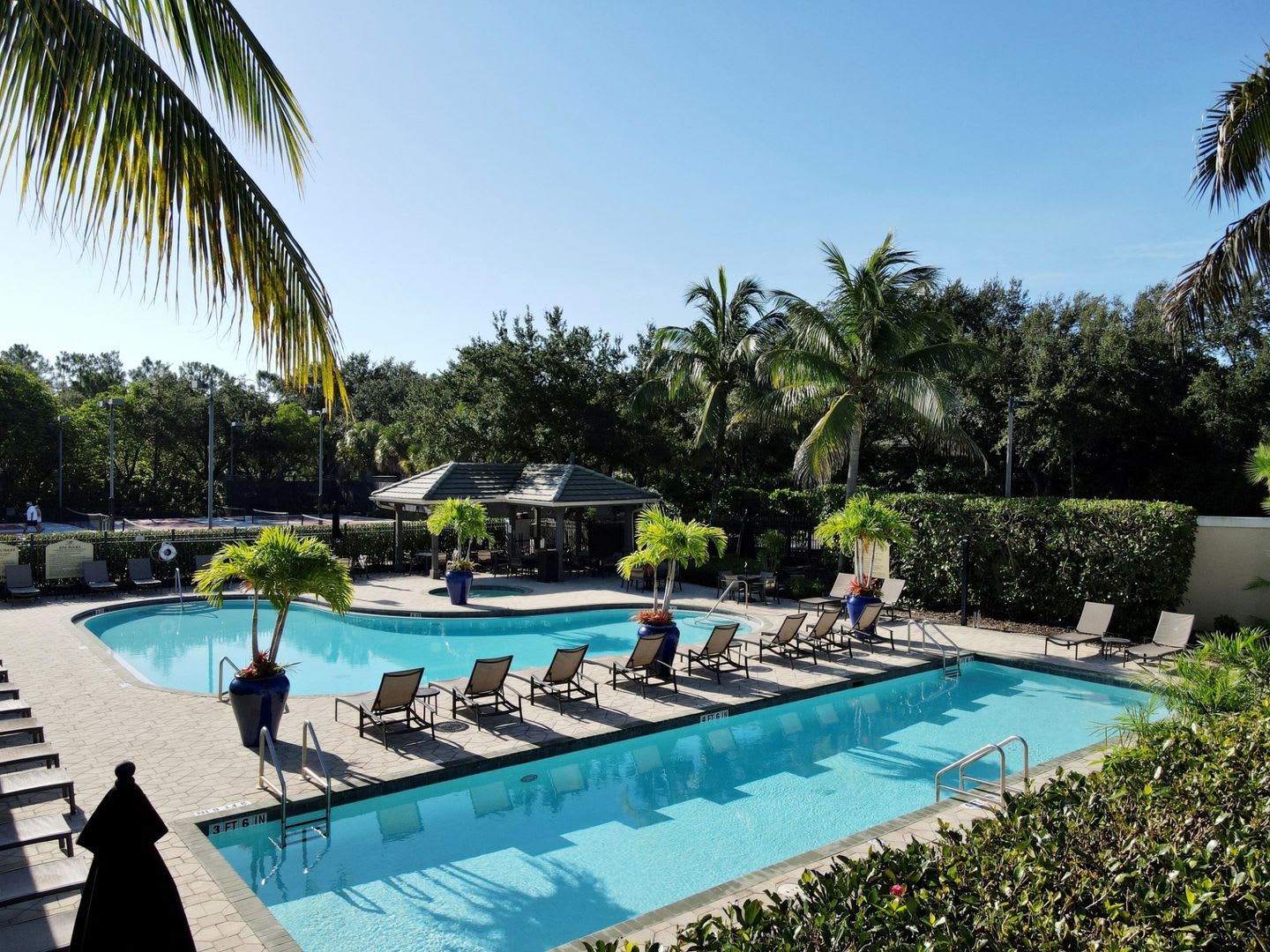 Cypress Woods Country Club Fully Transferrable Bundled Golf Unit Furnished Seasonal Rental – photo 1