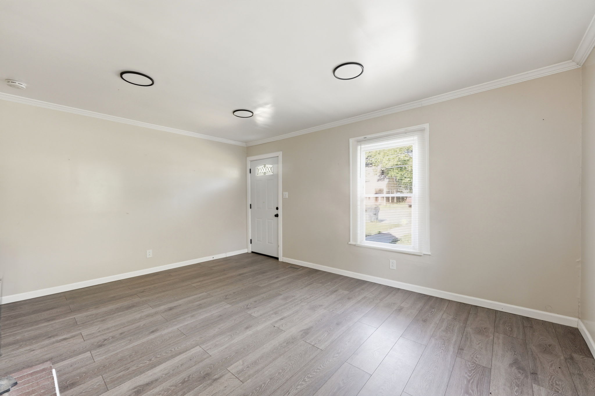 214 Markham Street – photo 5