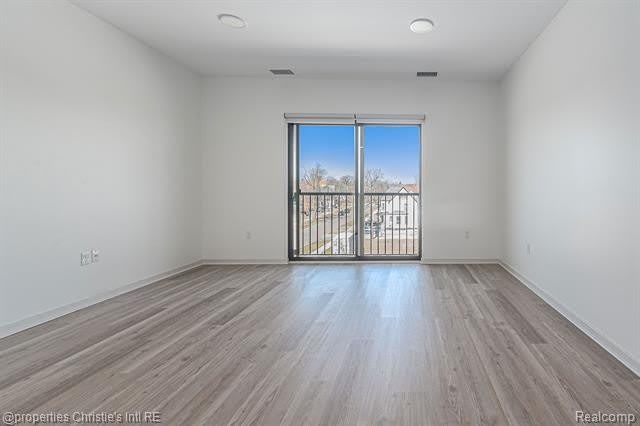 7410 KERCHEVAL Street – photo 4
