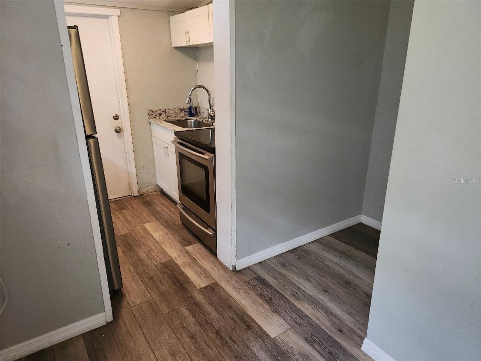 1426 10TH Street W – photo 2
