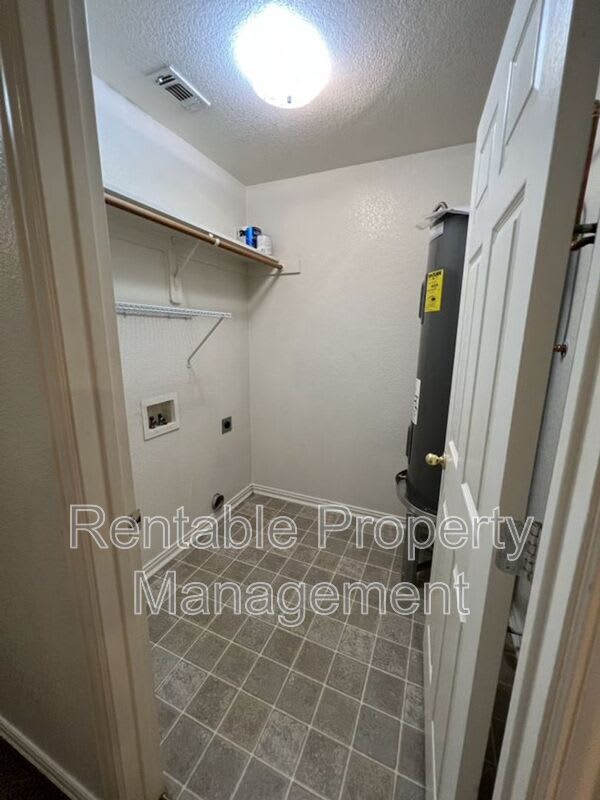 1104 Turkey Creek Ct – photo 3