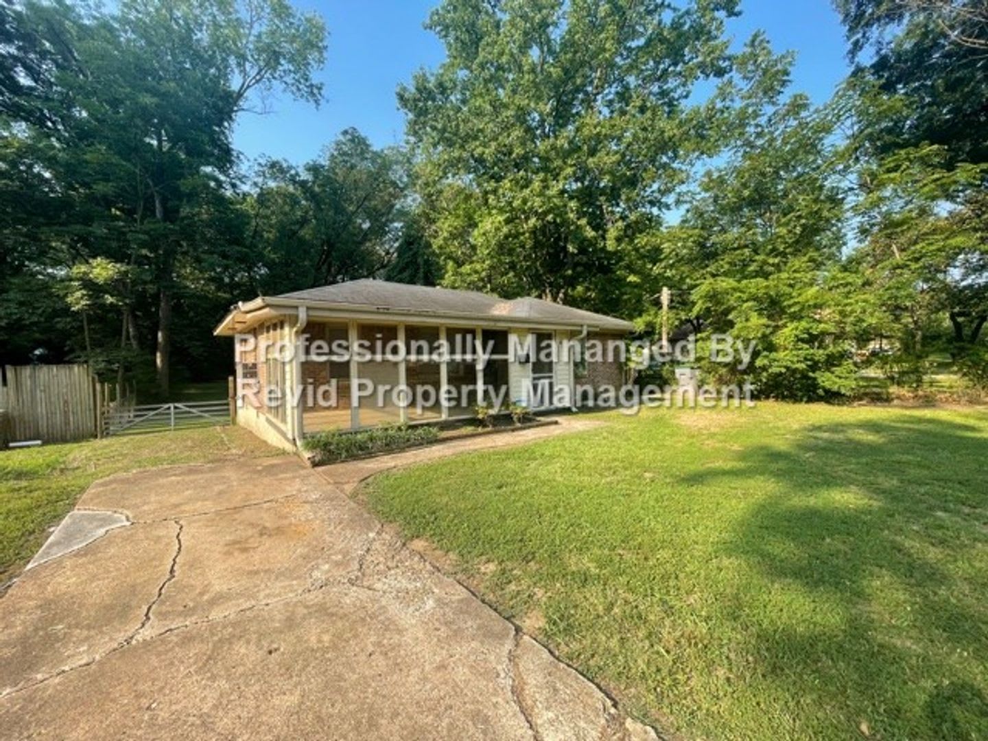 Great 2 Bedroom Home In A Cove – photo 3
