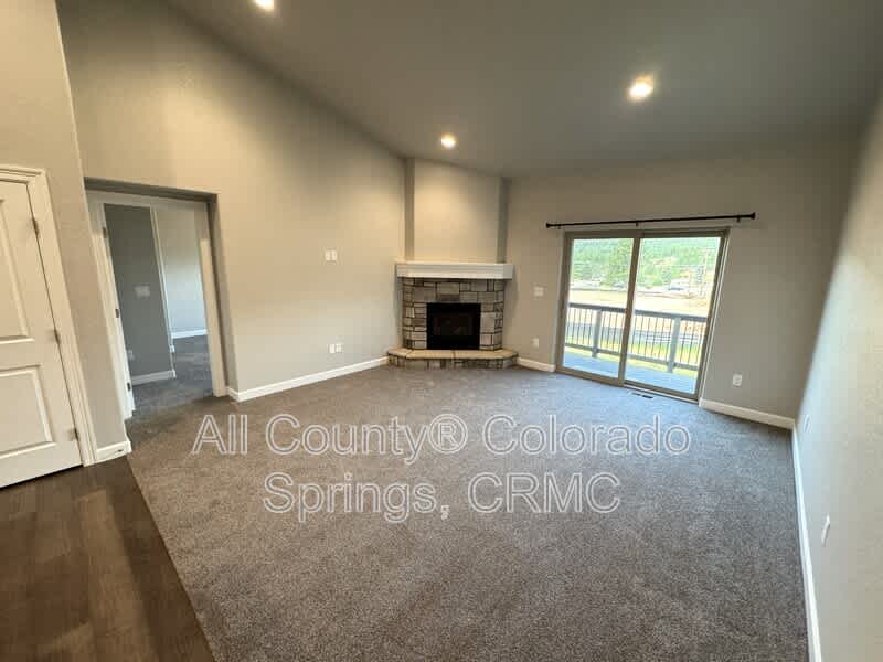 519 Brecken Court – photo 4