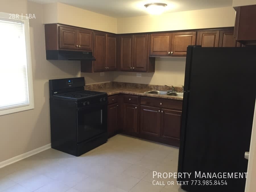 918 Parkwood Dr 1W – photo 4
