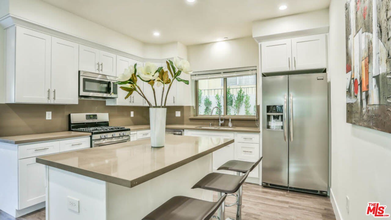 1424 S Bentley Ave – photo 5