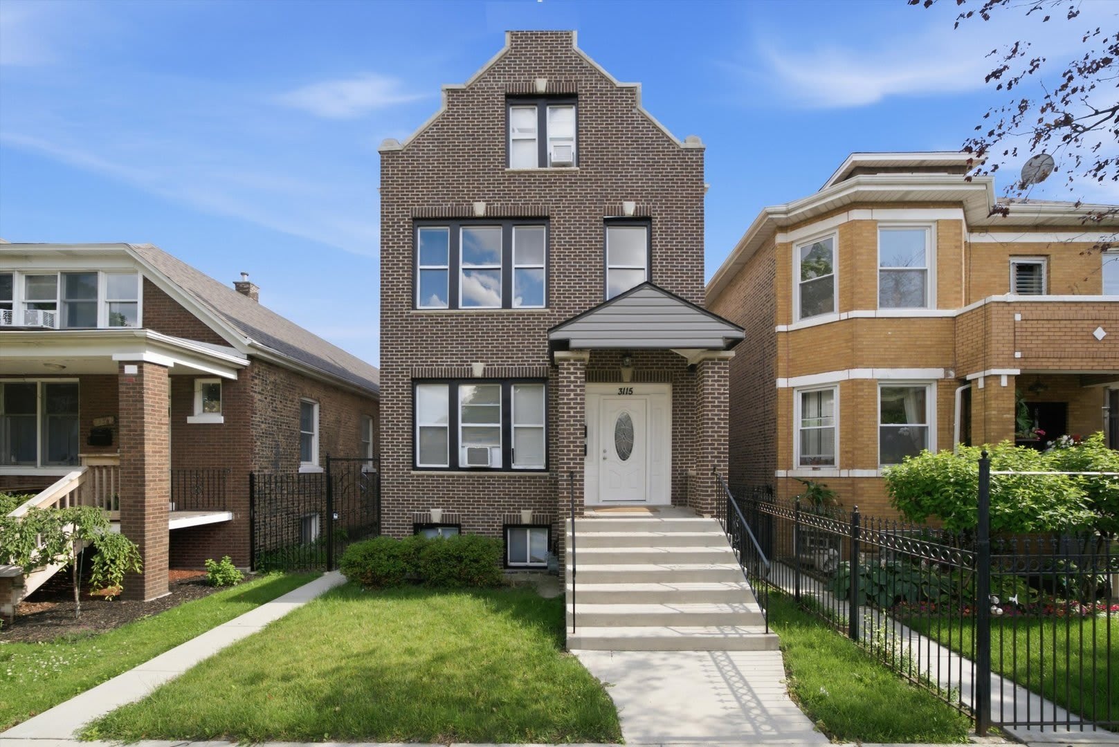 3115 W 54Th Place – photo 1