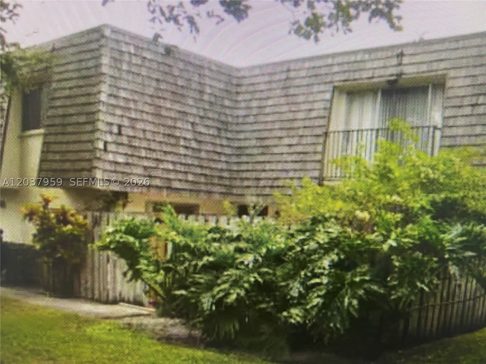 2060 SW 90th Ave – photo 3