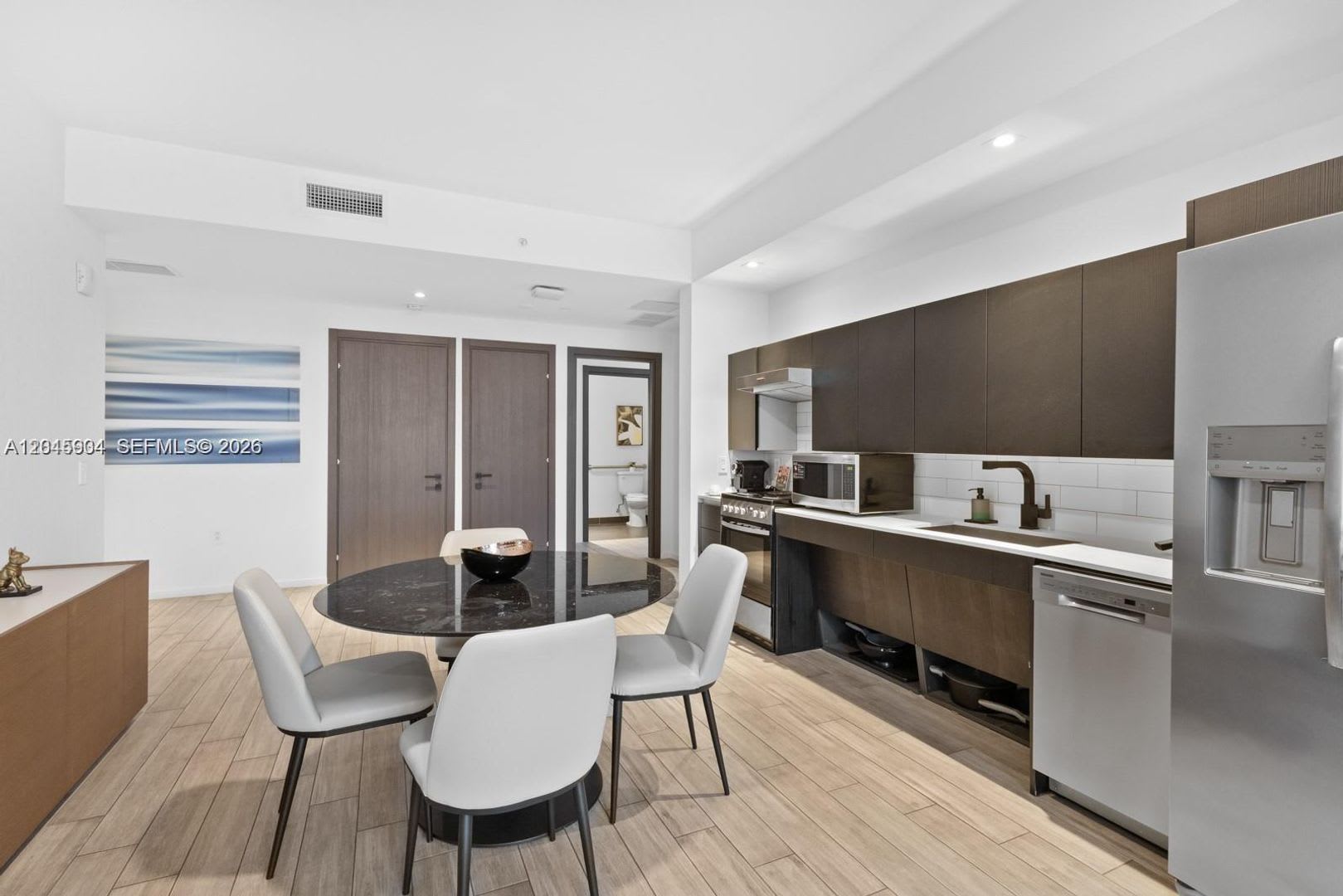 398 NE 5th Street 1518, Miami, FL 33132 – photo 3