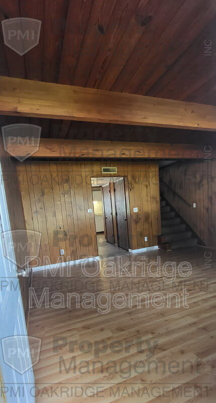 1531 Spruce Ave – photo 2
