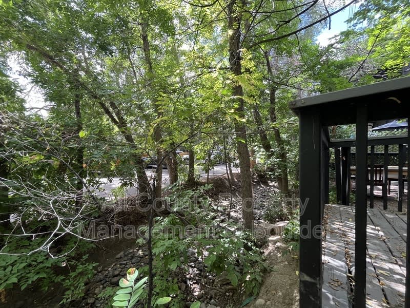 2155 S. Walnut – photo 5